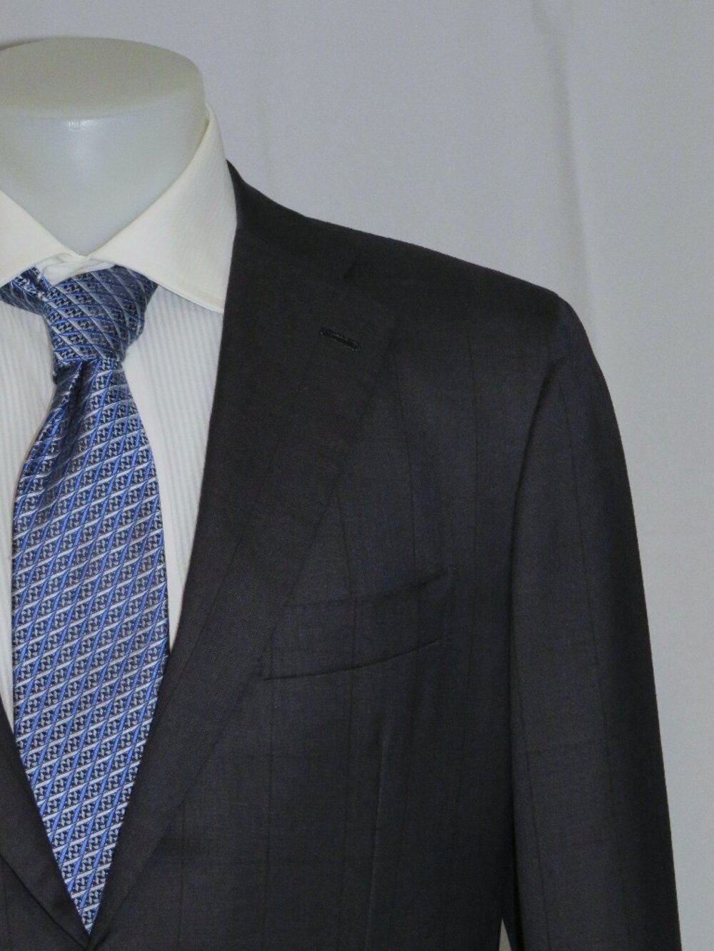 Kiton Tessuto Esclusivo 14 Micron Dark Slate Blue Windowpane Two Button Suit 42R